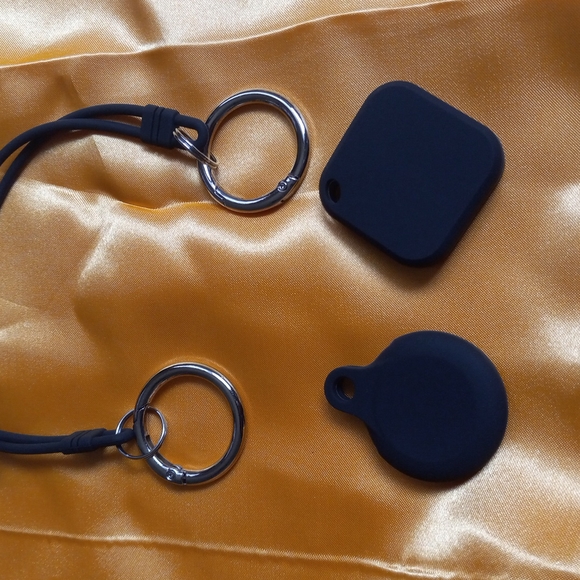 SET 2 AIRTAG PROTECTOR - Picture 3 of 3